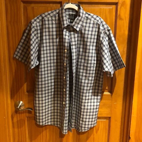Jos. A. Bank Button Down Shirt Medium - Picture 1 of 4
